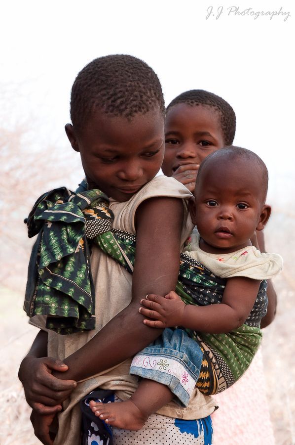 Polygamie, clans, Fratries, Éducation, Amour fraternel